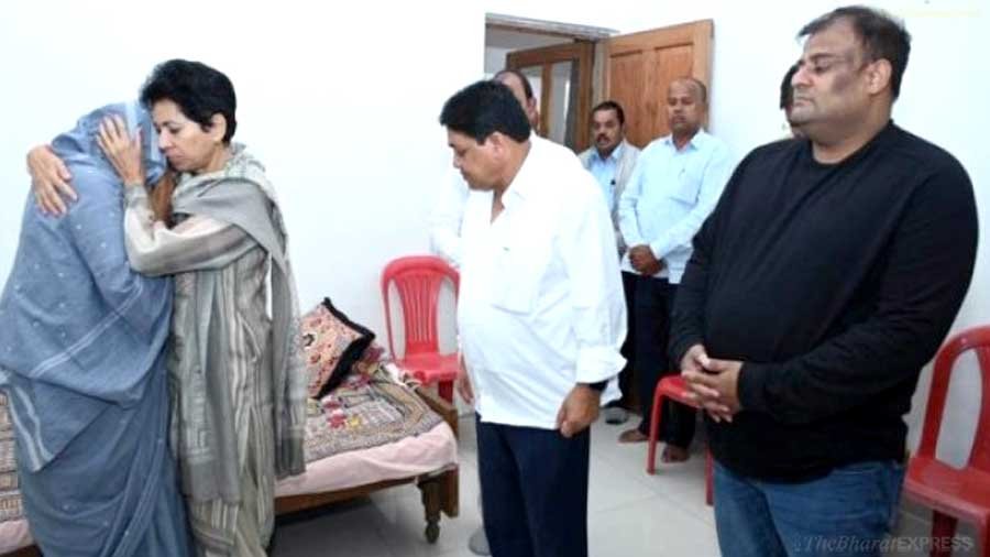 Former Rajya Sabha MP Chhaya Verma husband passes away