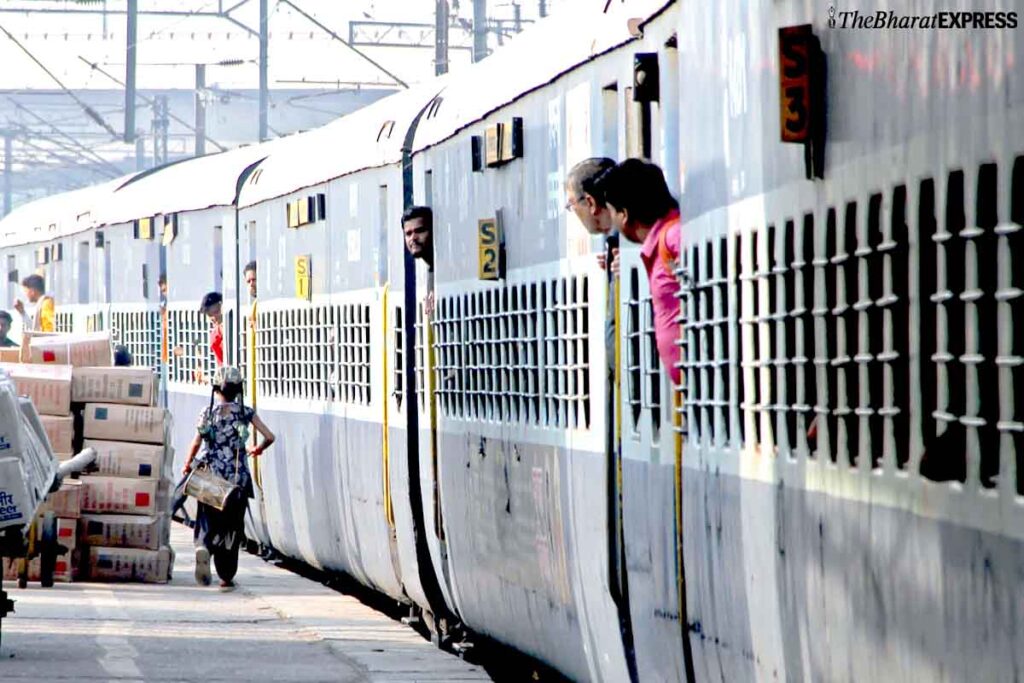 Ayodhya train running status train running status