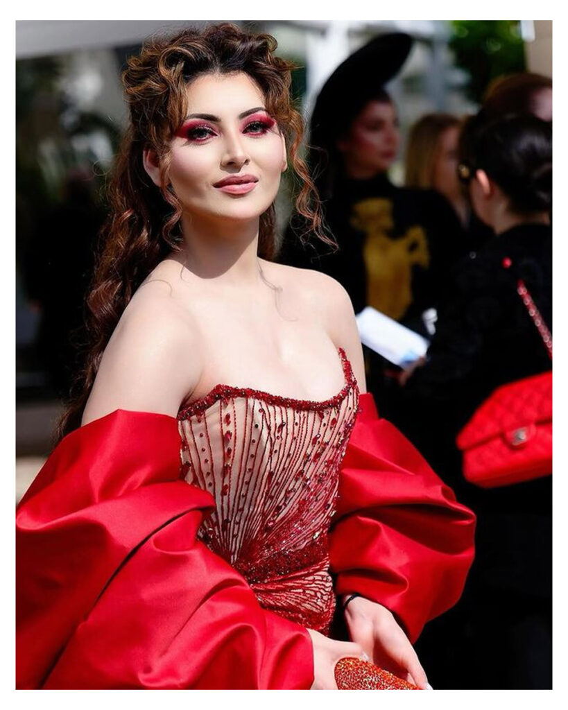 urvashi rautela pink outfit urvashi rautela pink outfit
