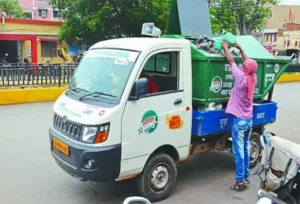 Safai Karmchari Hadtal: राजधानी रायपुर में सफाई व्यवस्था चरमराई, 3 दिन से हड़ताल पर सफाई कर्मचारी, घर-घर नहीं पहुंच रही कचरा गाड़ी